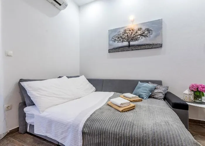 Διαμέρισμα Minto & Slava Krstatice